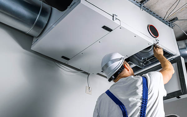 Hvac,Engineer,Install,Heat,Recovery,Ventilation,System,For,New,House.